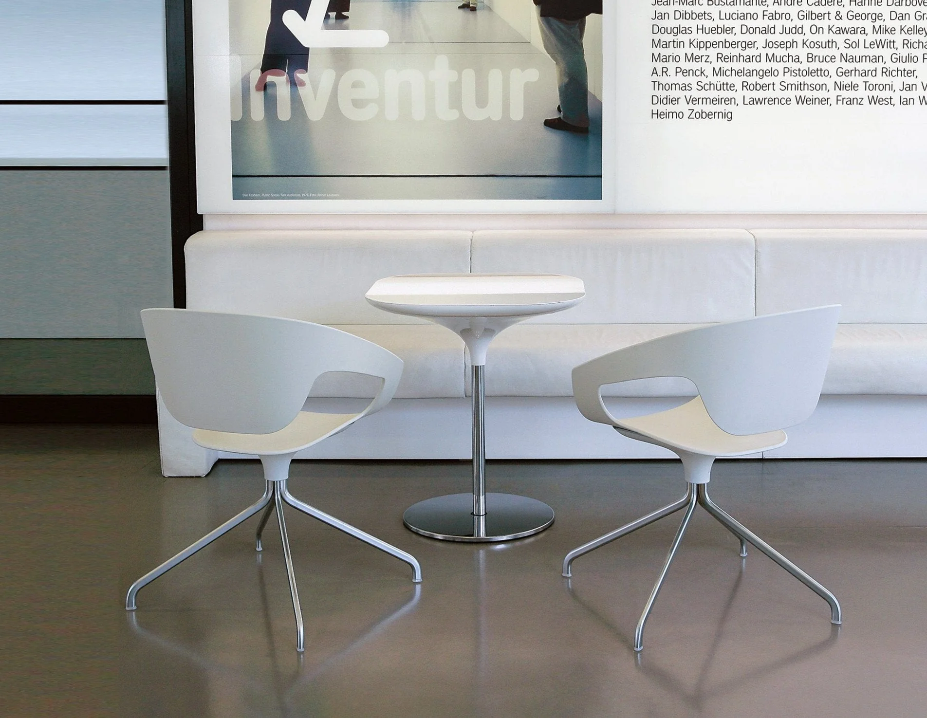 Vad Swivel Polypropylene Chair by Casamania - Image 6