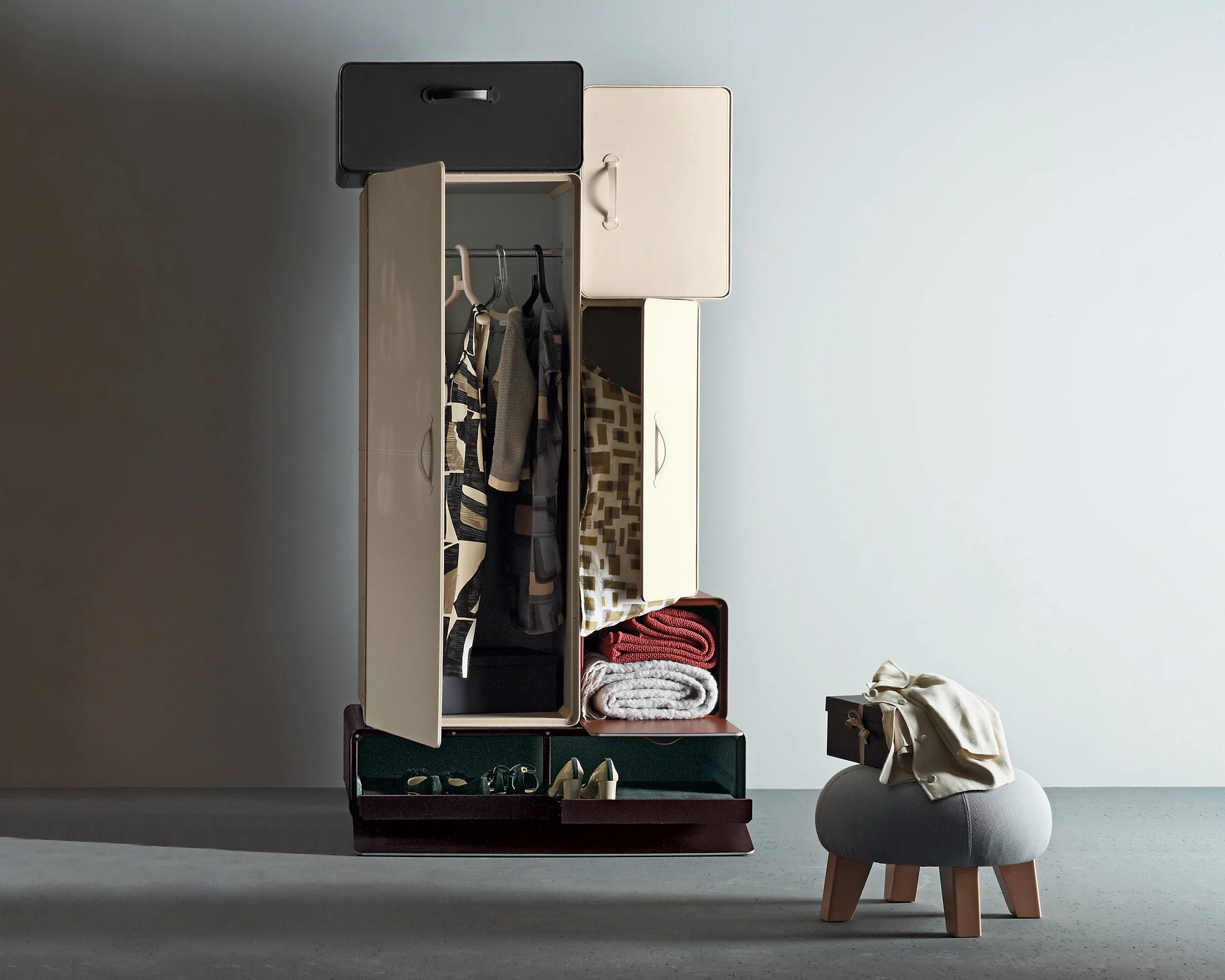Valises Storage Closet by Casamania - Image 15