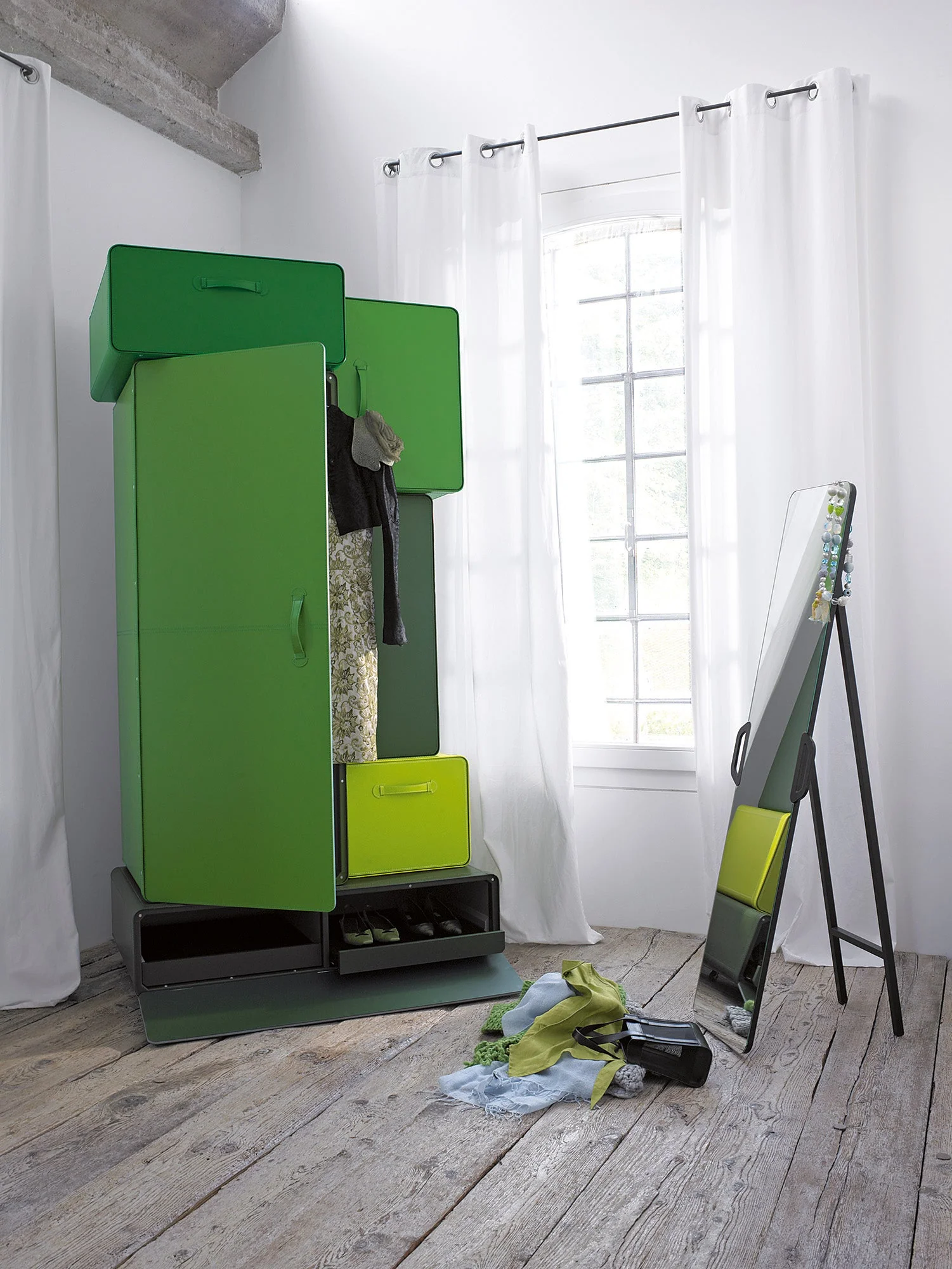 Valises Storage Closet by Casamania - Image 23