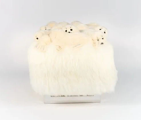 White Love Fluffy Bench by AP Collection - Image 5
