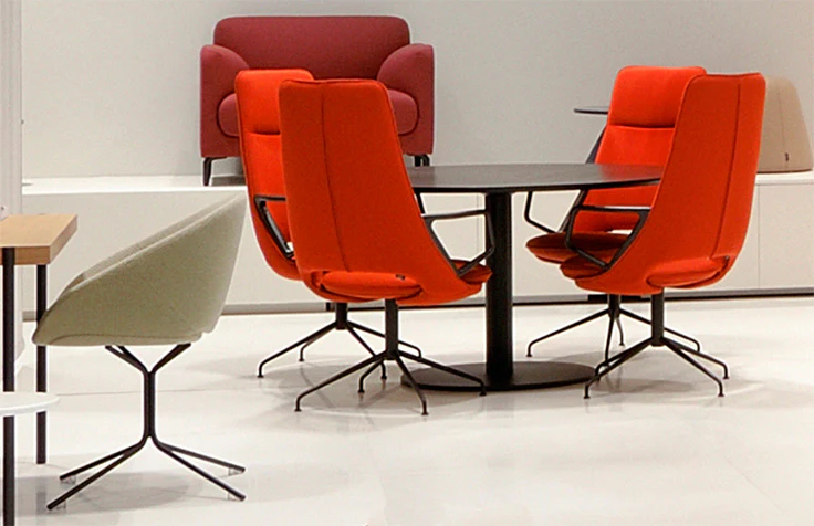 Zuma High Back Swivel Armchair by Artifort - Image 5